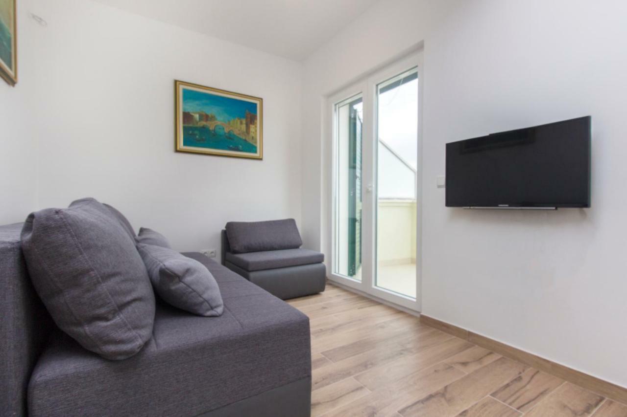 Ferienwohnung Riva Krapanj Exterior foto